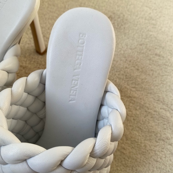 Bottega veneta almond mules - Picture 3 of 3